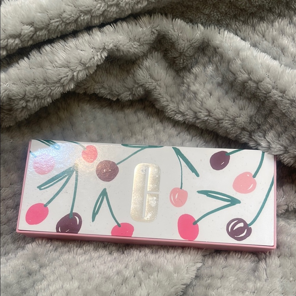 Clinique Cherry Blossom Eyeshadow Palette - Pink and Purple